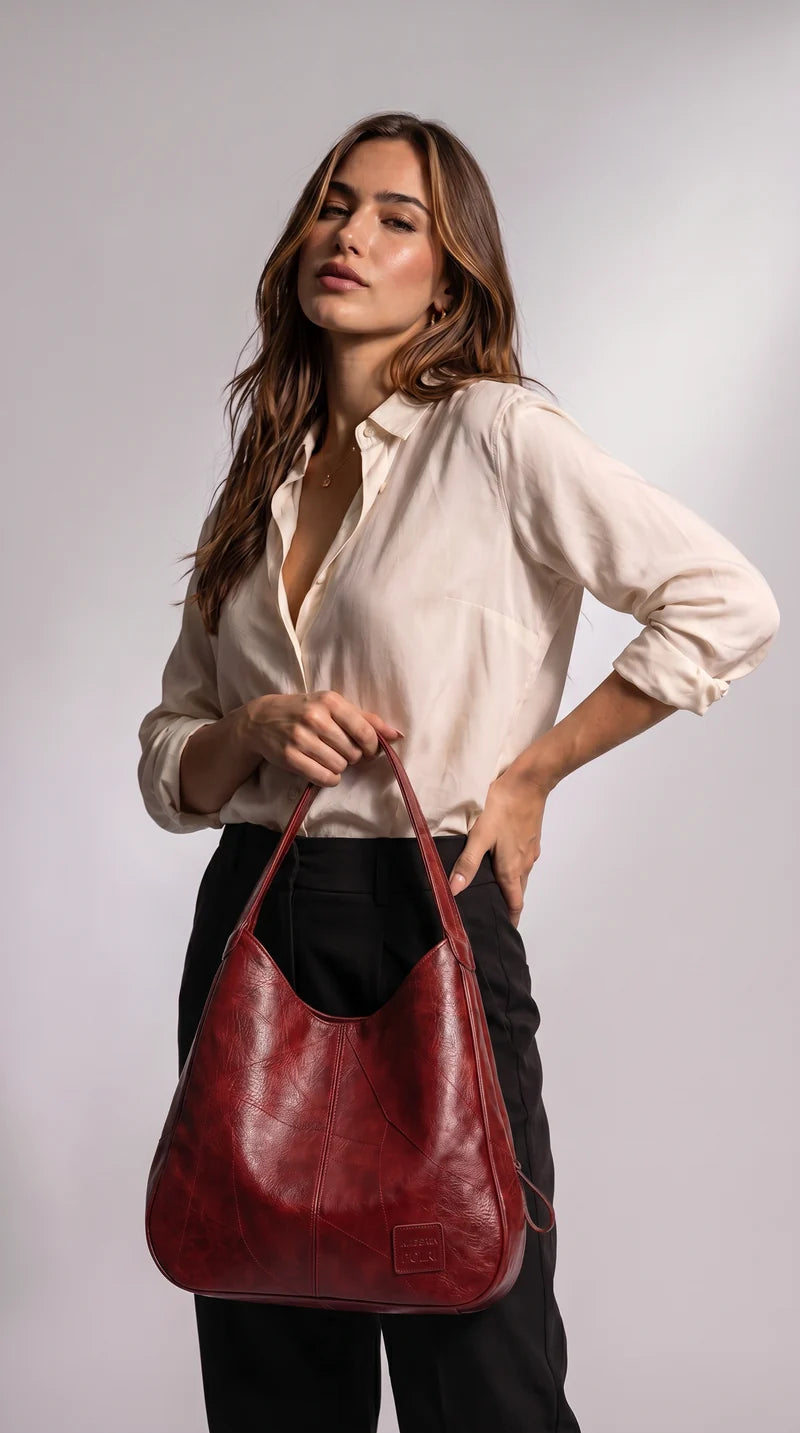 Women's Genuine Leather Hobo Bag - Berlim